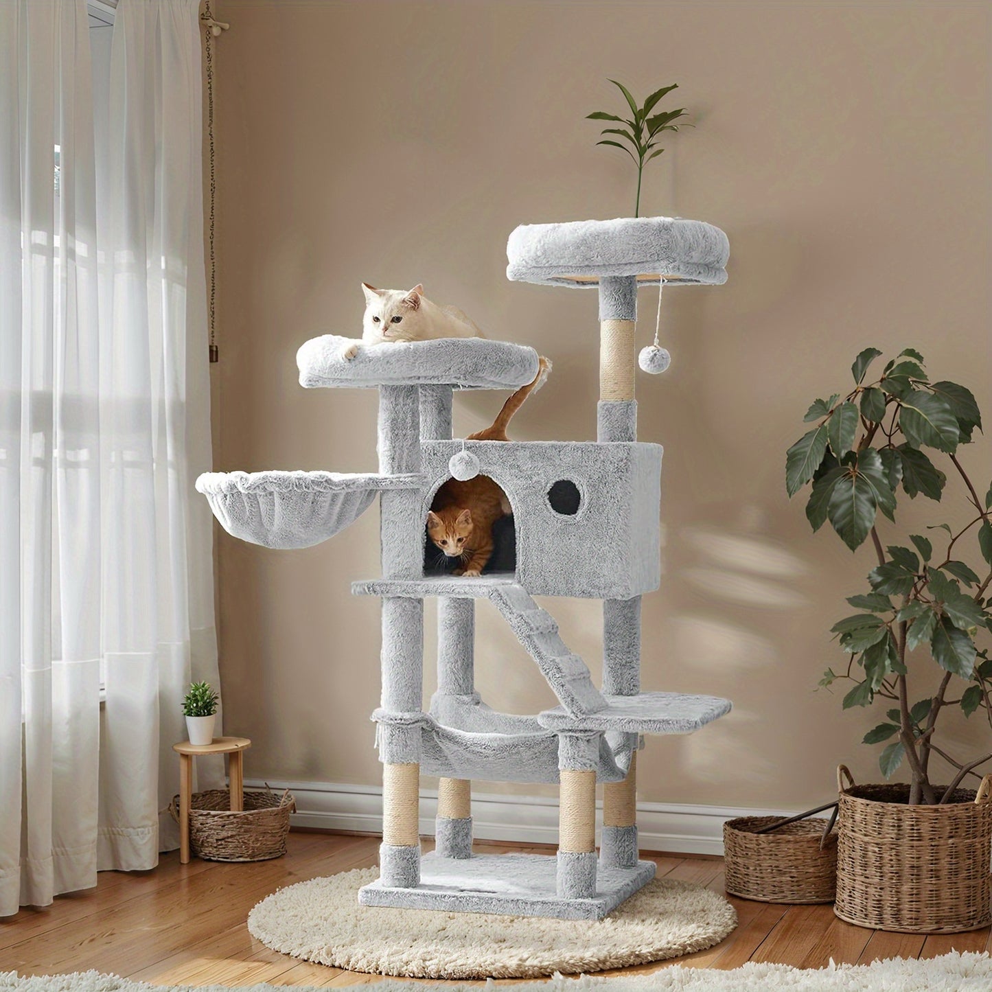 Arbre à chat, tour à plusieurs niveaux, perchoir ultra-doux en peluche avec jouets suspendus, cachette fermée, nid douillet et poteaux à griffer résistants, diverses couleurs