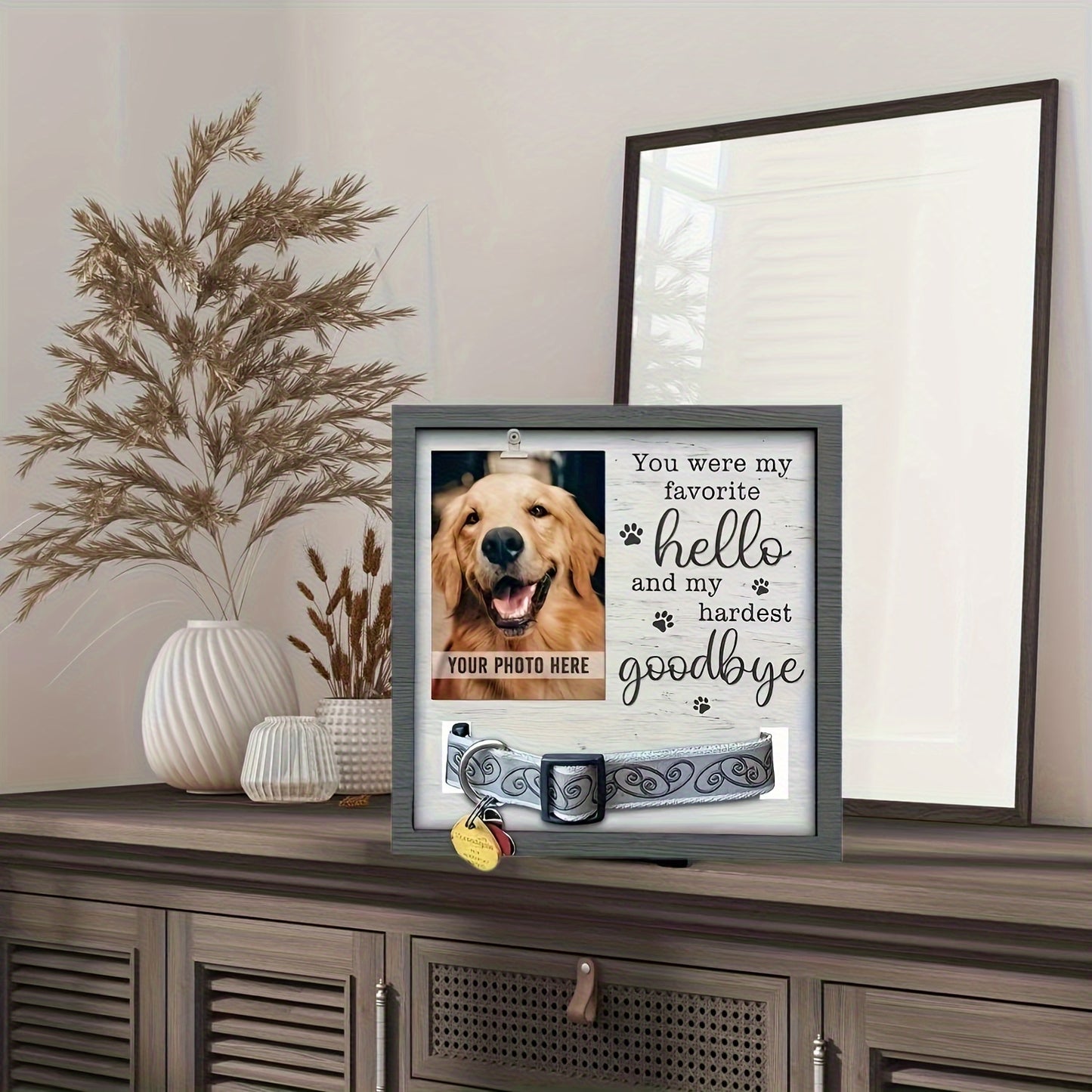 Cadre photo commémoratif en bois pour animaux de compagnie, avec gravure « Favorite Hello and Hardest Goodbye », emplacement pour une photo et un emplacement pour accrocher le collier de votre animal disparu