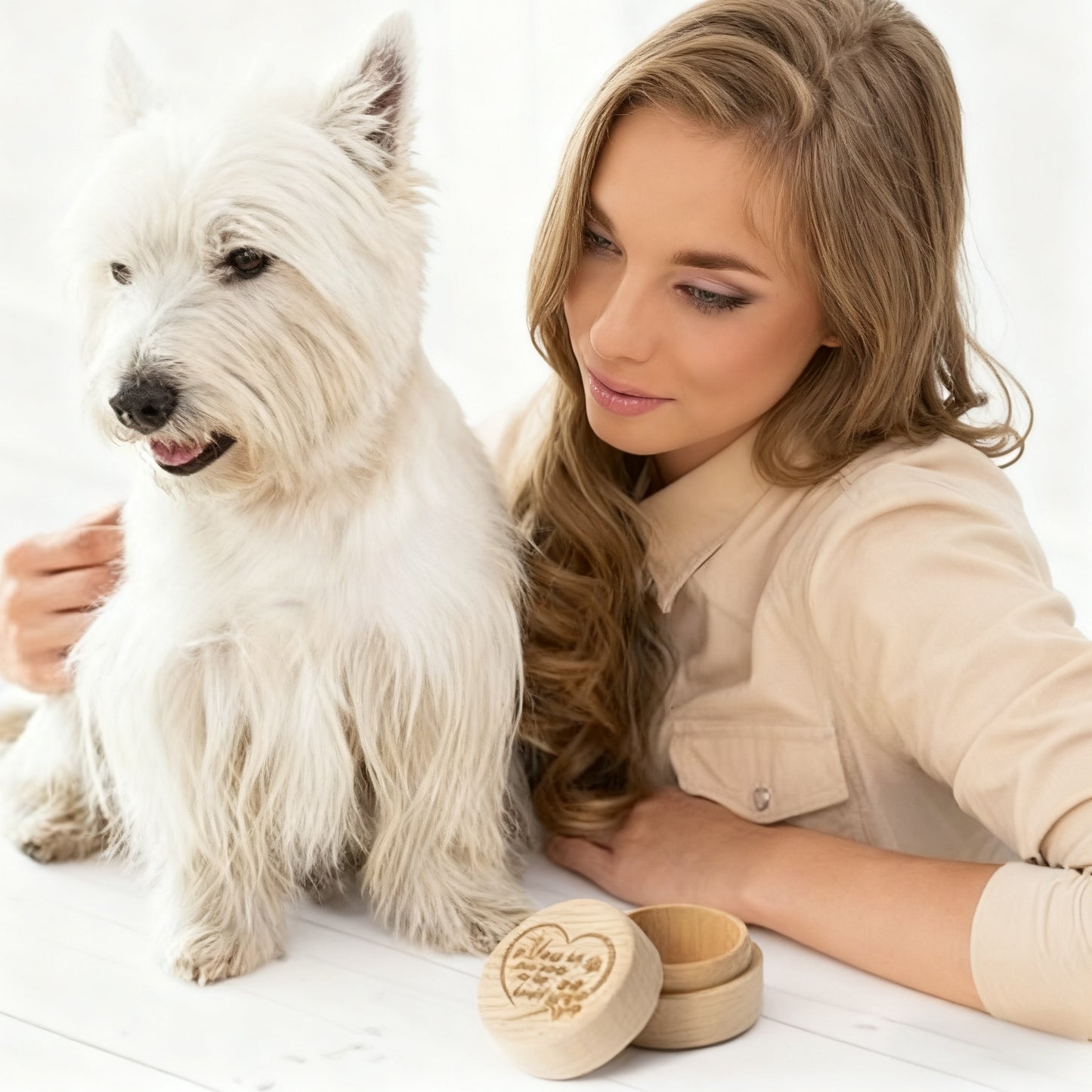 Boîte à souvenirs en bois de haute qualité avec empreinte de patte gravée, pour conserver les poils de votre fidèle compagnon disparu