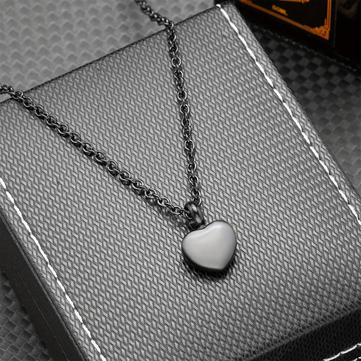 Collier urne cœur – Cendres ou poils – photo produit 7