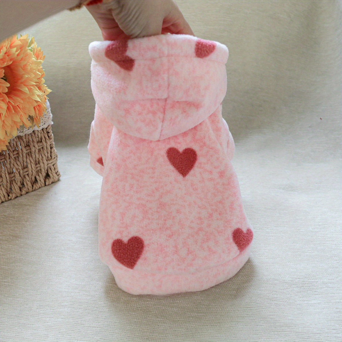 Sweat rose à capuche – Petits cœurs rouges – photo produit 13