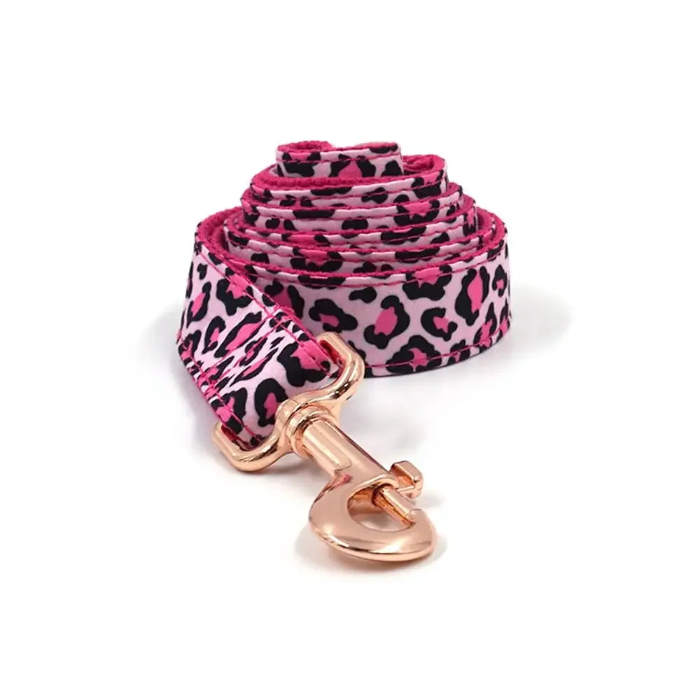 Collier + laisse léopard rose – Gravure personnalisée – photo produit 6