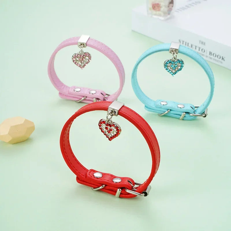 Collier en cuir avec cœur & strass – photo produit 2