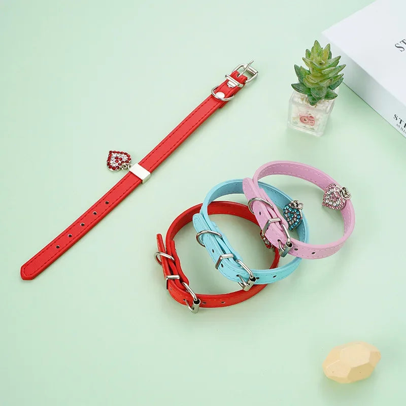 Collier en cuir avec cœur & strass – photo produit 3