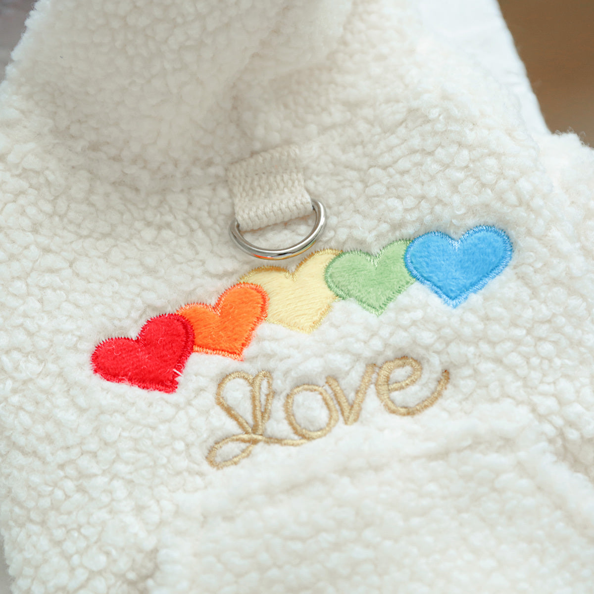 Sweat polaire blanc – Petits cœurs multicolores – photo produit 7