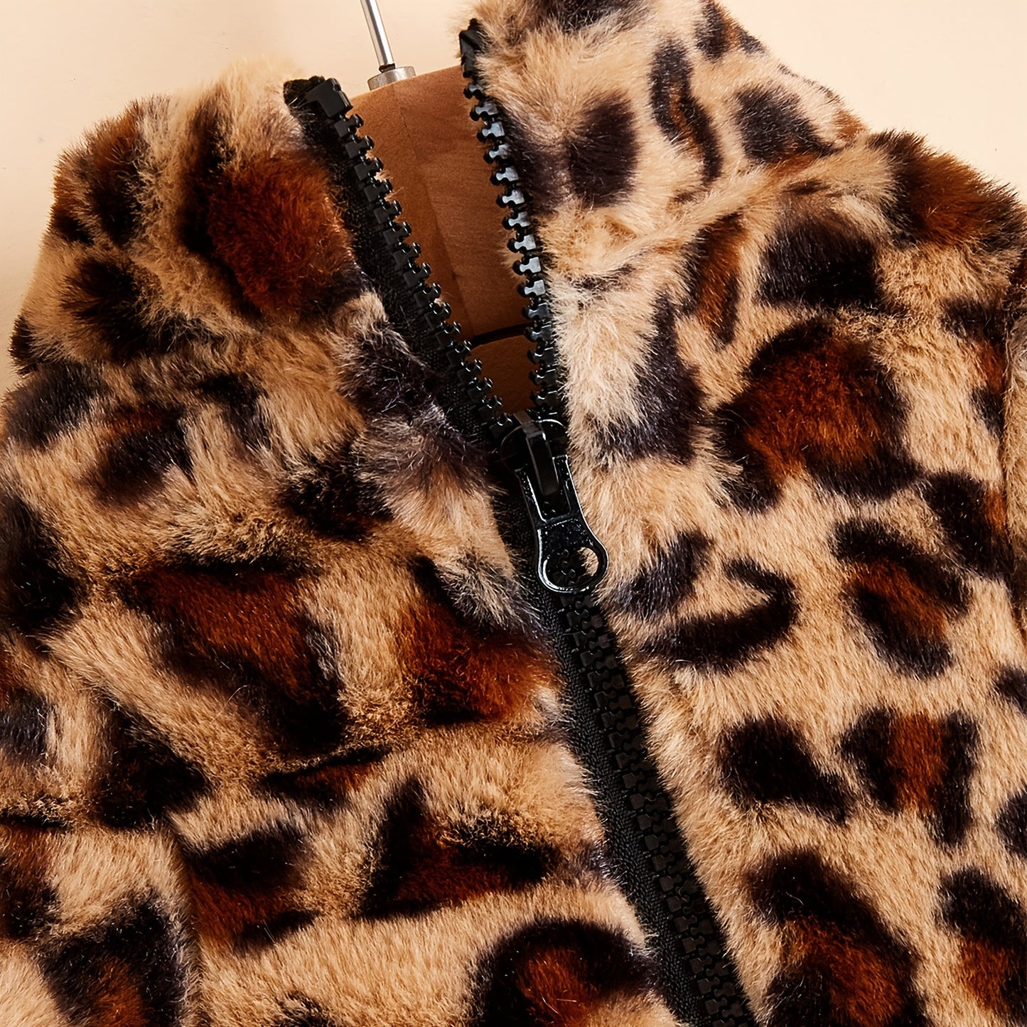 Cozy Leopard Print Dog Jacket for Small Breeds - Winter Warmth, Zip-Up Pet Coat, Dog Winter Clothes